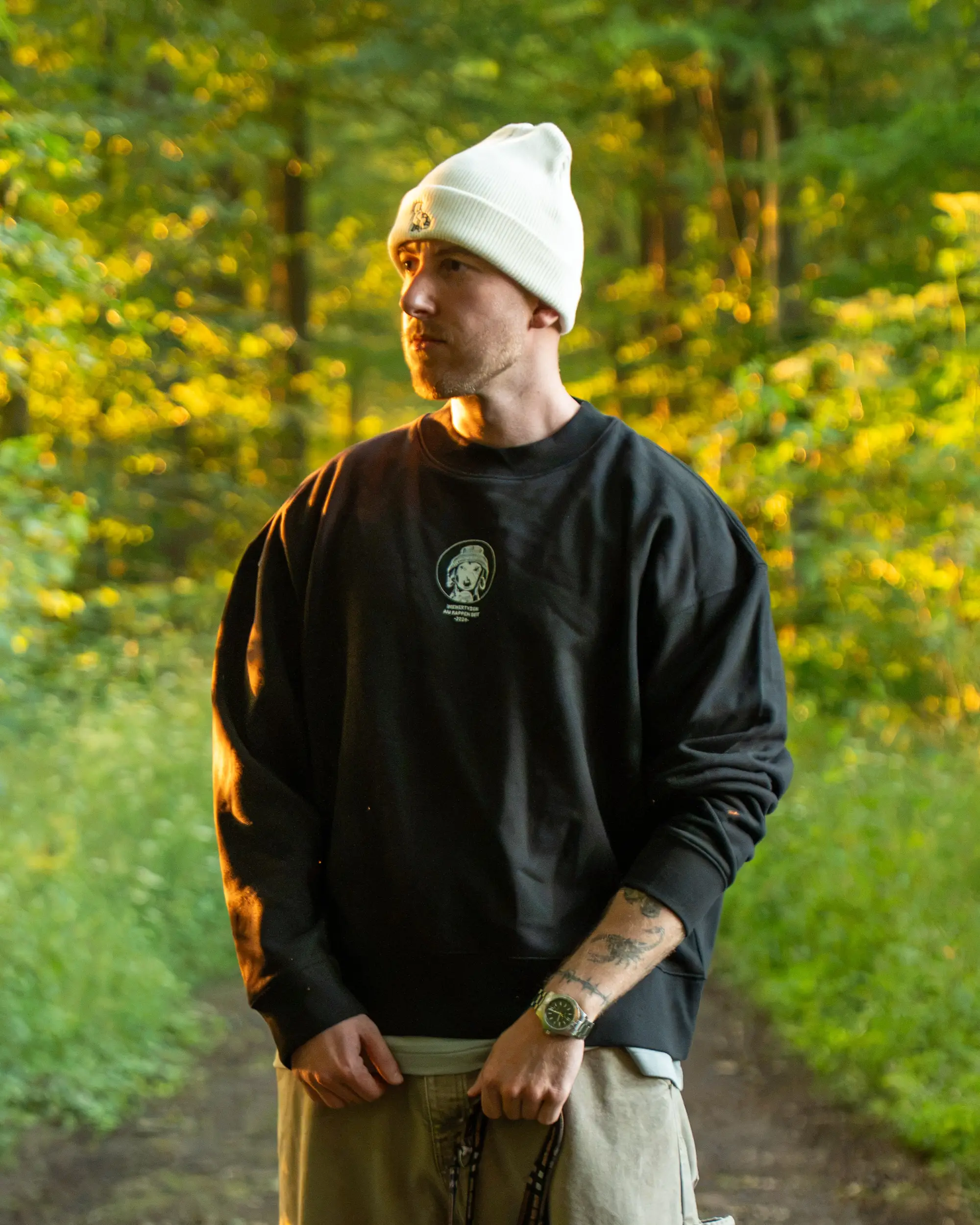 WienerTyson-Modelshot-Unisex-Sweater-black