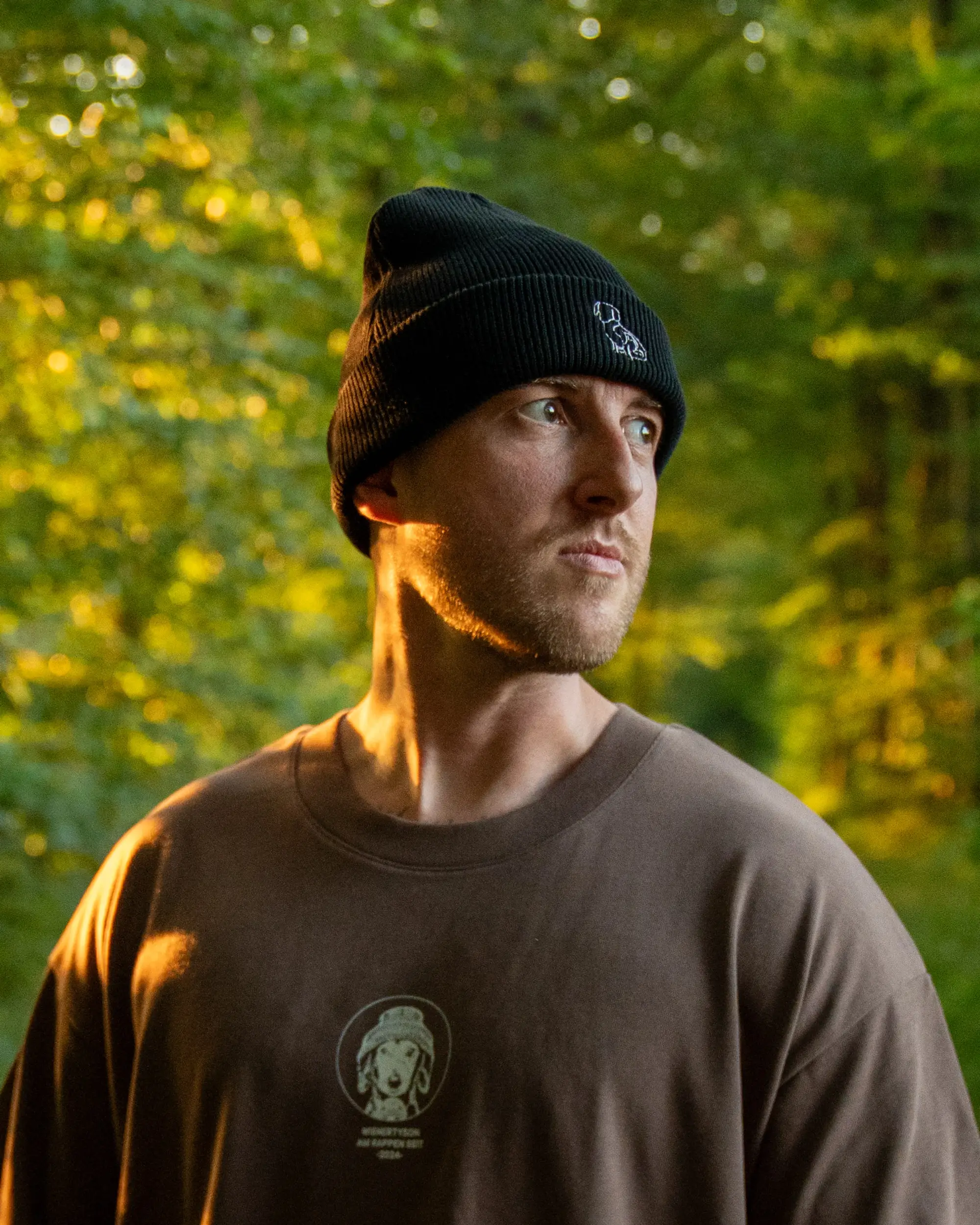 WienerTyson-Modelshot-Unisex-beanie-black-mitTyson